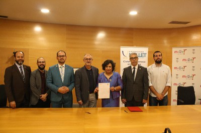 Mollet segueix eixamplant les seves fronteres .