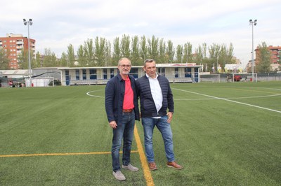 Gespa nova al Camp de Futbol de la Zona Sud .