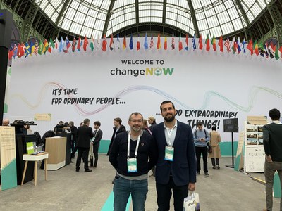 Mollet presenta en París sus políticas en materia de sostenibilidad y crecimiento verde.