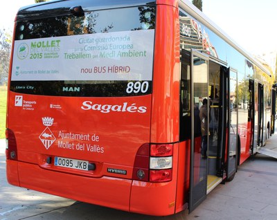 El bus expreso Mollet - Barcelona E21 tendrá 12 expediciones más por sentido.