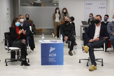intervención de concejala coordinadora del área de Gobernanza, Economía y Servicios Territoriales, Mireia Dionisio.