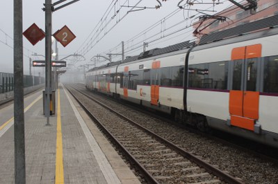 Mollet del Vallés, Sant Feliu de Llobregat y Molins de Rei envían una carta en Cercanías para la supresión de los pasos entre andenes.