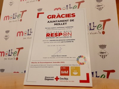 El Ayuntamiento recibe el reconocimiento de Creu Roja por el apoyo y la coordinación durante la pandemia.