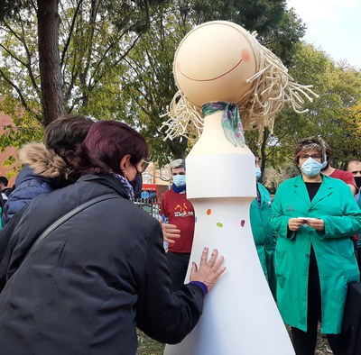 Mollet homenajea a Montse Tarrés con una Dona d'Aigua de dos metros de altura.