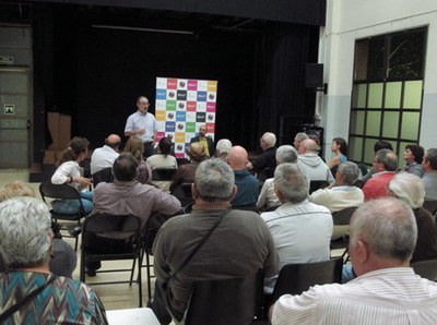 Trobada de l'alcalde amb els veïns de Can Pantiquet.