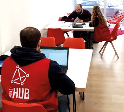 Mollet Hub.