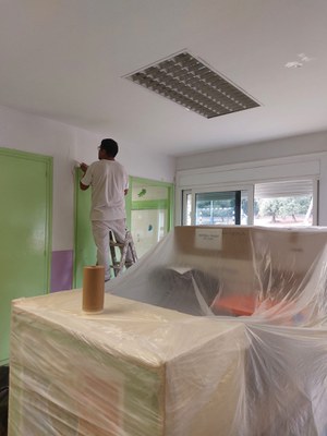 Pintor actuación escuelas de Mollet.