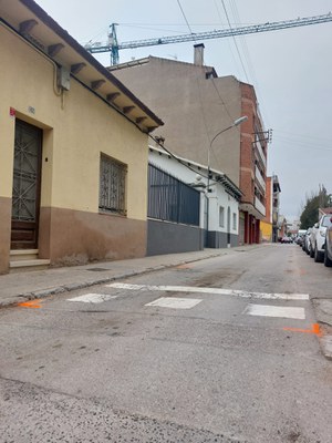 Empiezan los trabajos de reasfaltado de la calle Alsina.