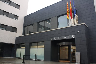 Fachada de los juzgados de Mollet.