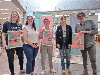 Las concejalas de Juventud, Infancia y Cultura, con la alcaldesa y el director de la Xarxa de Viles del Llibre, Enric Bono.