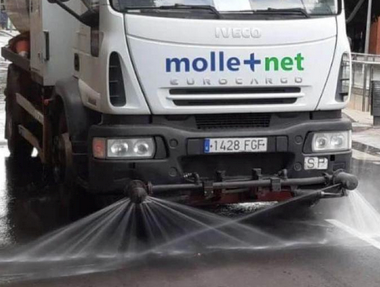 Camión de limpieza.