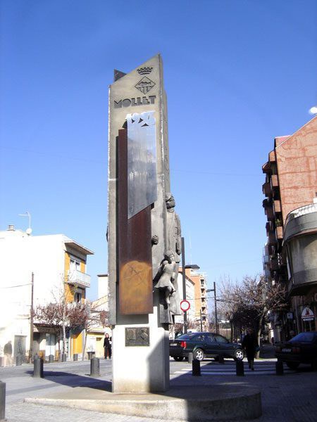 Monumento al Milenario de Mollet.
